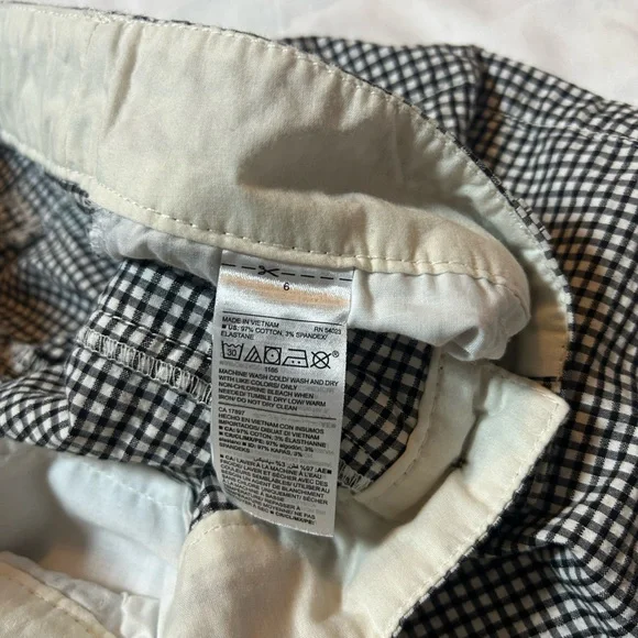 Old Navy Womens Everyday Shorts High Rise Gingham Check Black & White Sz 6 - Picture 5 of 6